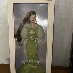 2004 Gemini Green Fashion Doll Decorative Figurine